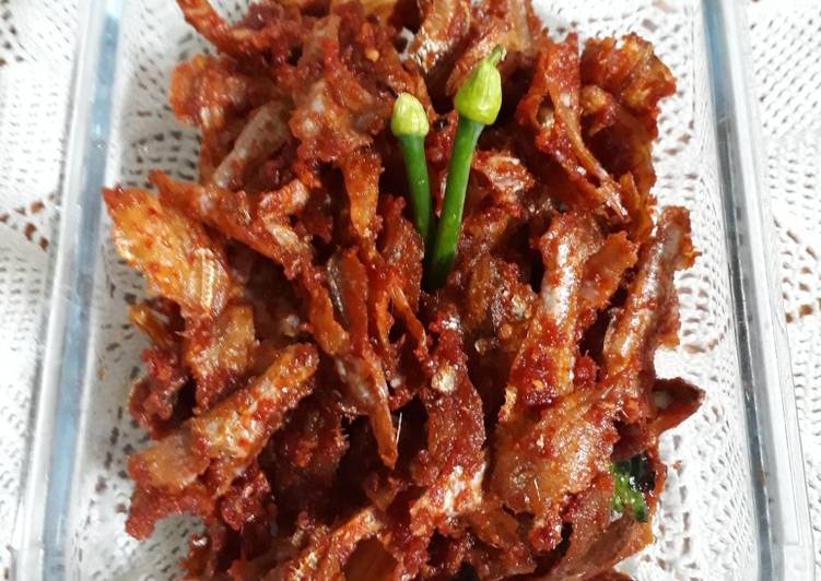 Balado ikan asin krispy