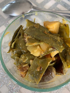 વાલોર રીંગણા બટાકા નું શાક (Valor Ringan Bataka Shak Recipe In Gujarati) રેસીપી મુખ્ય ફોટો