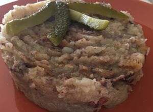 Foto principal de Col con patata y butifarra negra. En mi tierra « trinxat de la cerdanya »