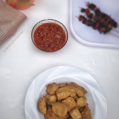 A picture of Awara (Tofu) and pepper sauce.