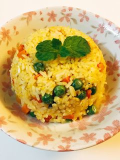 Hình của món Cơm rang rau củ.