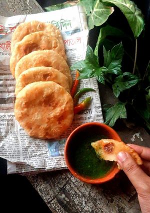 আলু পুরি রেসিপির প্রধান ছবি