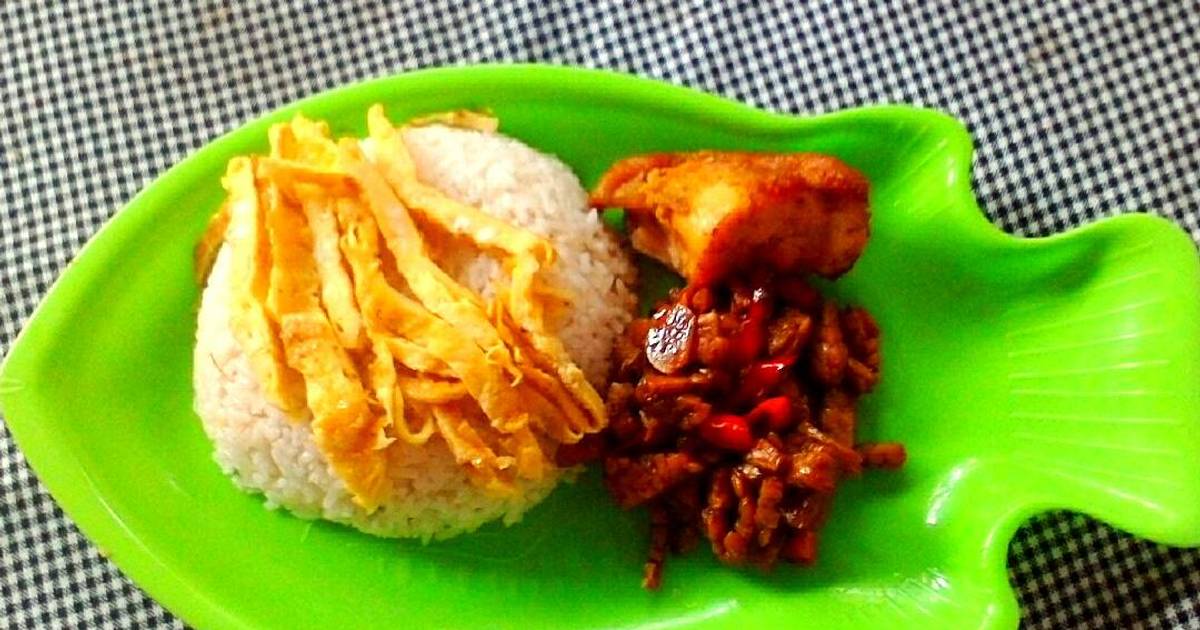 Resep Nasi uduk rice cooker mudah oleh novia.kusuma - Cookpad