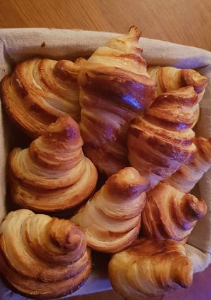 Une photo de -Pâte levée feuilletée (PLF) et croissants-