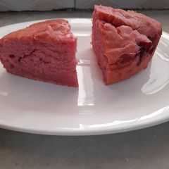A picture of Strawberry banana cake.