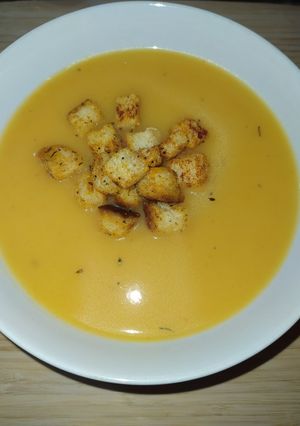 Φωτογραφία της συνταγής Kartoffeln Suppe (πατατόσουπα) με σπιτικά κρουτόνς!