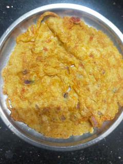 மசாலா ஆனியன் ஆம்லெட்(masala onion omelette recipe in tamil) செய்முறை முக்கிய புகைப்படம்