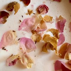 A picture of Rose ice cream.