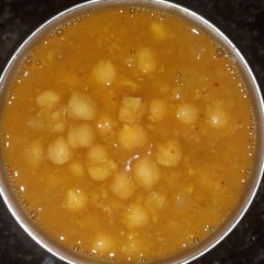 A picture of White chole.