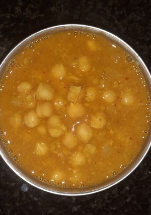 A picture of White chole.