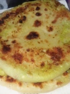 মটরশুঁটি কুলচা (matarshuti kulcha recipe in Bengali) রেসিপির প্রধান ছবি