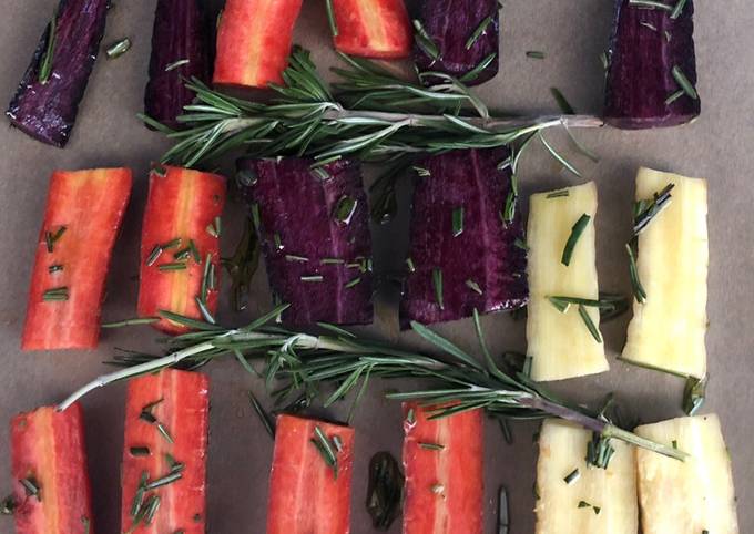 Rosemary roasted carrots