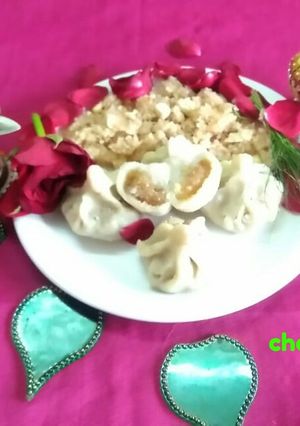 A picture of Ukadiche Modak.