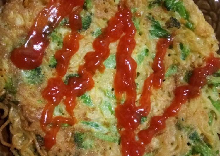 Resep Omelette mi plus brokoli wortel Enak Banget