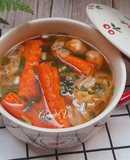 Canh bắp cải thanh cua nấu chua