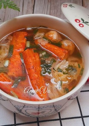 Hình của món Canh bắp cải thanh cua nấu chua.