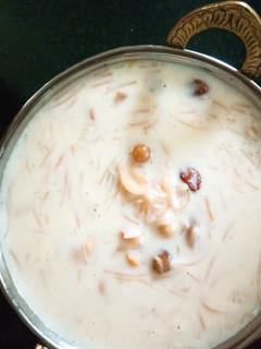 சேமியா பாயாசம் (Semiya Payasam Recipe in Tamil) செய்முறை முக்கிய புகைப்படம்