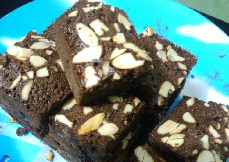 Brownies Coklat Almond Pisang Uli