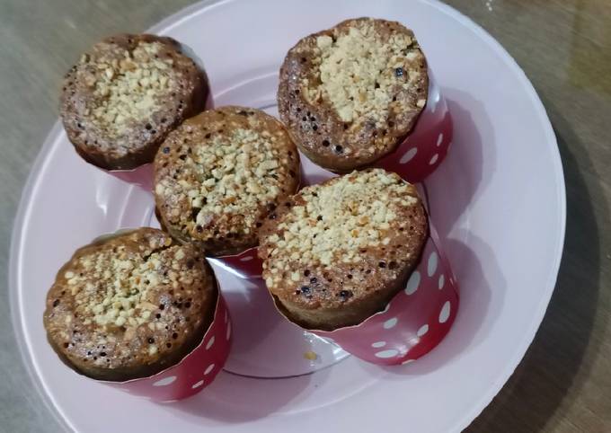 Muffin Kopi Topping Kacang Mete