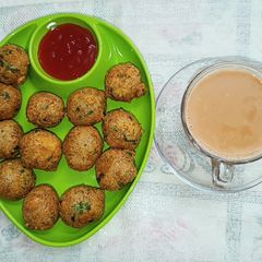 A picture of Leftover khichdi pakoda.