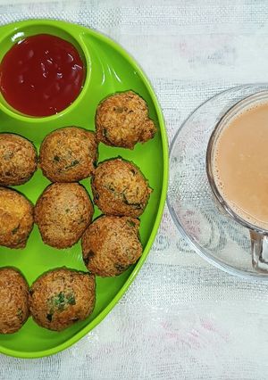 A picture of Leftover khichdi pakoda.