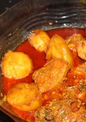A picture of Goalondo Chicken Steamer Curry.