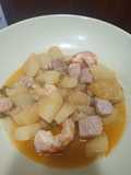 Marmitako de atún con gambones