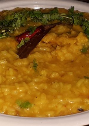 A picture of Vaghareli Khichdi.