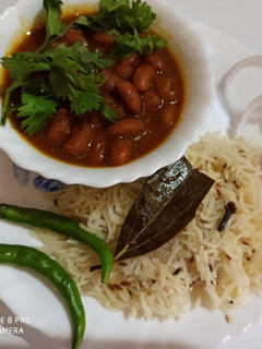 कश्मीरी राजमा (Kashmiri rajma recipe in hindi) रेसिपी मुख्य फोटो
