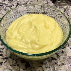 A picture of Easy Vanilla Custard Cream.
