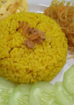 Foto resep Nasi Kuning Magic com ala Uni Ve