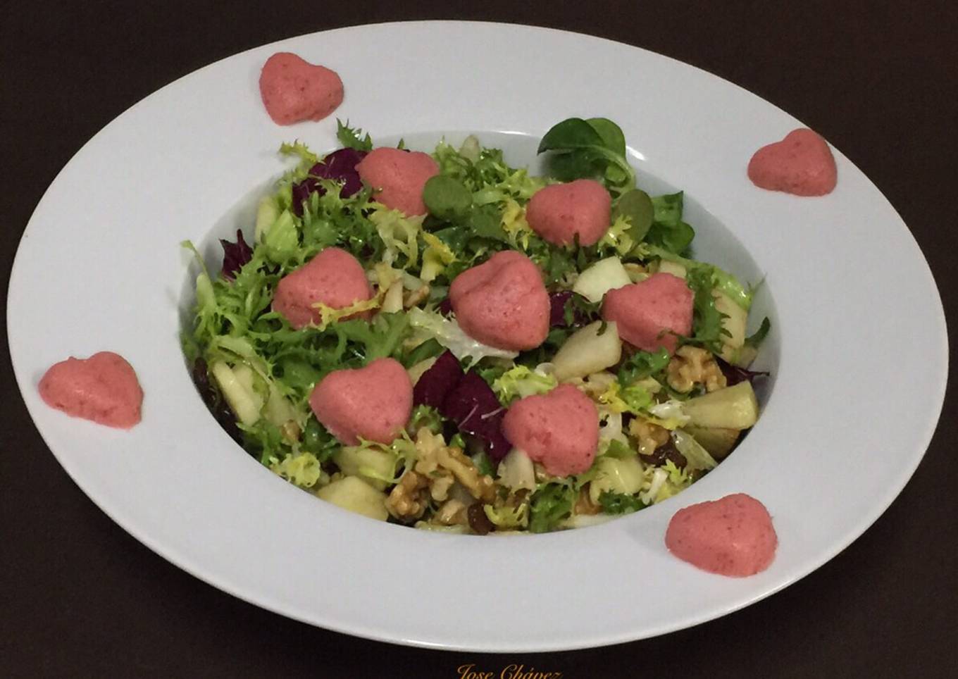 Ensalada Romántica con Corazones de Fresas (San Valentín)