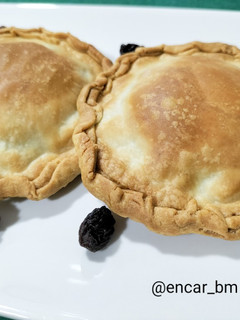 Una foto de Empanadillas de pollo, espinacas y queso en airfryer