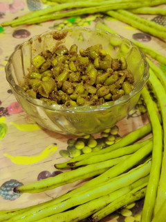 फ्रेंच बींस की सब्जी (French beans ki sabzi recipe in Hindi) रेसिपी मुख्य फोटो