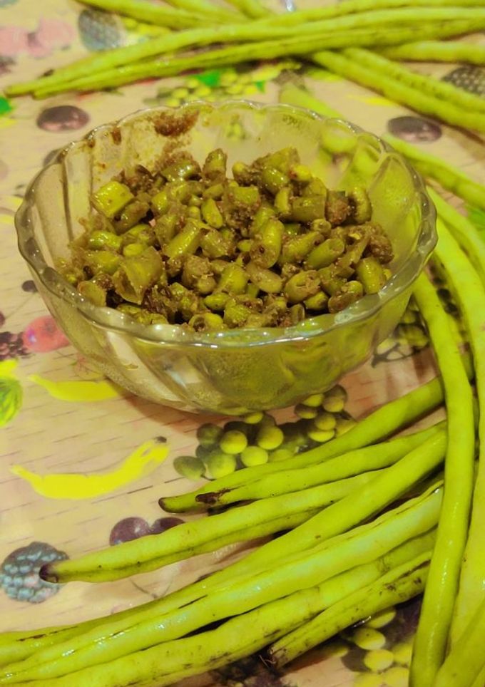 फ्रेंच बींस की सब्जी (French beans ki sabzi recipe in Hindi) रेसिपी मुख्य फोटो