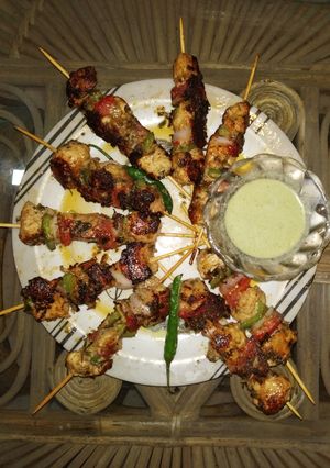 A picture of Chicken tikka.