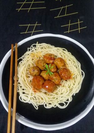 A picture of Chicken meatballs spaghetti.
