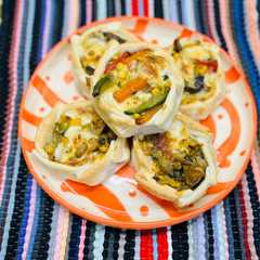 Una foto de Canastitas de verduras, champiñones 🍄‍🟫 y queso 🧀