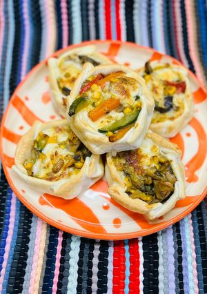 Una foto de Canastitas de verduras, champiñones 🍄‍🟫 y queso 🧀
