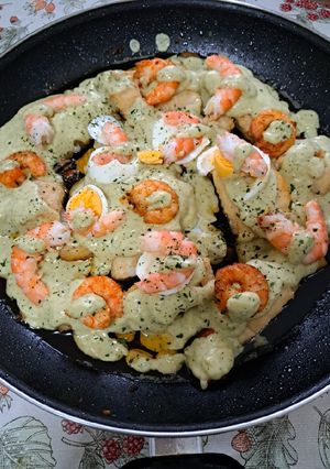 Foto principal de Bacalao con salsa de calabacín y langostinos con 2 texturas