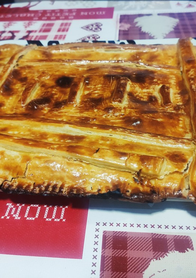 Una foto de Empanada casera de atún