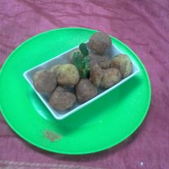 A picture of Cheddar  cheese  balls.