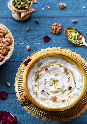 A picture of WALNUT & HONEY SHRIKHAND- Sugarfree.