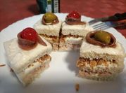 Una foto de bocaditos de atun
