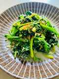 Garlicky Spinach with Eggs (Microwave)