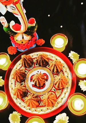 आटा एंड मावा मोदक रेसिपी मुख्य फोटो