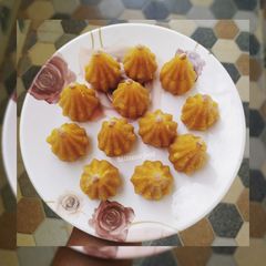 A picture of Besan modak.