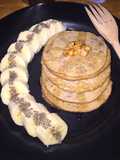 Pancake Oatmeal madu dengan Topping Pisang