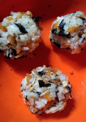 Foto resep Jumeok-bap (korean rice ball)