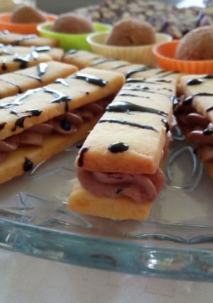Csokikrémes linzerrudak recept fotója